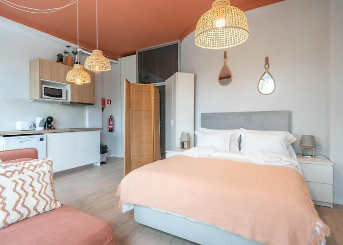 Marques By Amber Star Rent *